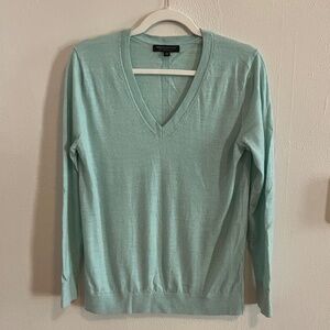Banana Republic 100% Merino Wool Mint Sweater, Size Medium